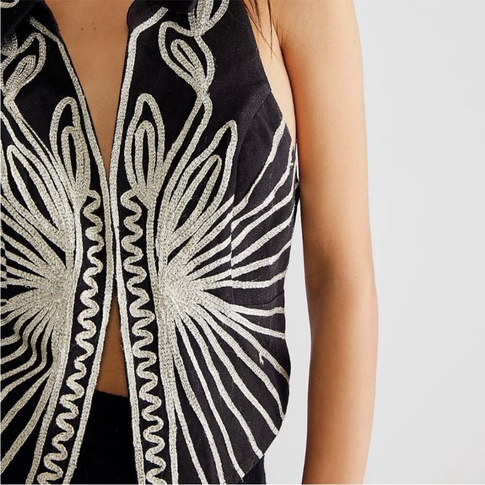 Free People Head West Black Silver Embroidered Halter Sleeveless Vest Top S NWOT - Picture 2 of 13